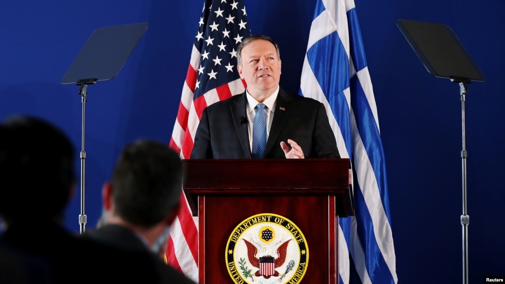 Майк Помпео выступает на пресс-конференции в Афинах, 5 октября 2019 года