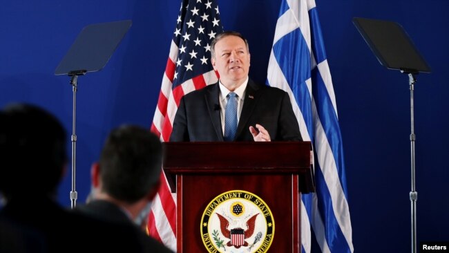 美国国务卿蓬佩奥10月5日在希腊首都雅典发表讲话。