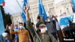 Des manifestations anti-françaises a Istanbul, Turquie, le 25 octobre 2020.