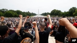 Protest kod spomenika Abrahamu Lincolnu u Washingtonu