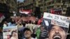Pasukan Keamanan Mesir Bentrok dengan Demonstran