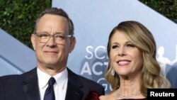 Los actores Tom Hanks y Rita Wilson dieron positivo por coronavirus COVID-19, según informaron en las redes sociales.