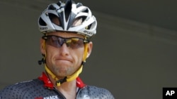 Lance Armstrong tay đua xe đạp nổi tiếng đoạt giải quán quân Tour de France từ năm 1999 đến năm 2005