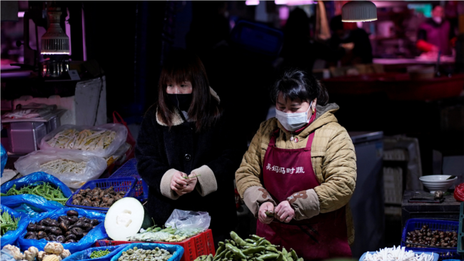 2020年3月3日上海一处蔬菜摊。 