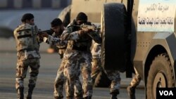 Pasukan khusus Arab Saudi dalam salah satu latihan menghadapi serangan teroris.
