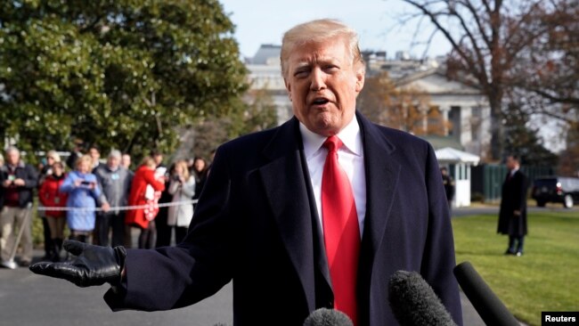 Tổng thống Donald Trump phát biểu trước truyền thông ngày 8/12/2018.