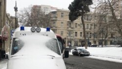 Bakıda qarlı-çovğunlu hava