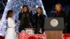 Familia Obama enciende árbol de navidad nacional