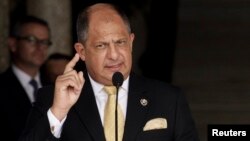 ປະທານາທິບໍດີ Costa Rica ທ່ານ Luis Guillermo Solis.