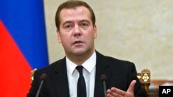 PM Rusia Dmitry Medvedev menegaskan Sabtu (17/10) bahwa serangan Rusia menarget kelompok ISIS di Suriah (foto: dok).