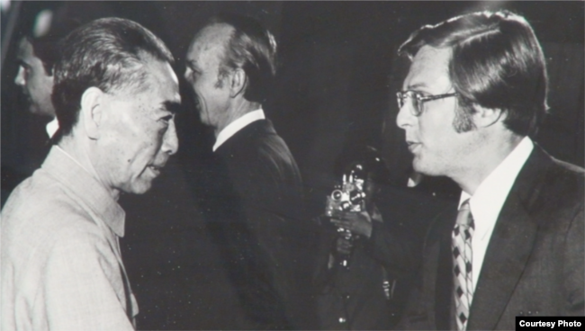 1971年周恩来与洛德在人民大会堂。