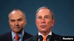 Šef njujorške policije Ray Kelly i gradonačelnik Michael Bloomberg 