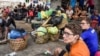 인도네시아 관광지 롬복섬 6.4 지진 강타...14명 사망