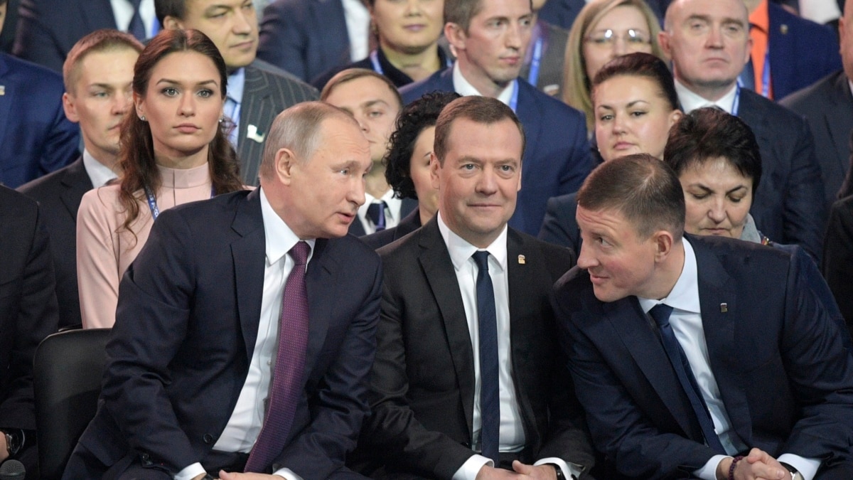 Единая Россия Путин и Медведев