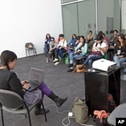 Oyuki Matsumoto holds a GeekGirlMeetup session in Mexico in November, 2011