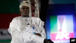 L'ancien vice-président du Nigeria, Atiku Abubakar, aspirant à la présidence, lors du congrès du parti du Congrès progressiste à Lagos, Nigeria, 10 décembre 2014