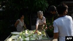 "ပိုတာလှု၊ လိုတာယူ"လှုပ်ရှားမှုနဲ့ ရန်ကုန်မှာ ဟင်းသီးဟင်းရွက်လှုဒါန်းမှု၊ ၆ ဧပြီ ၂၀၂၁။