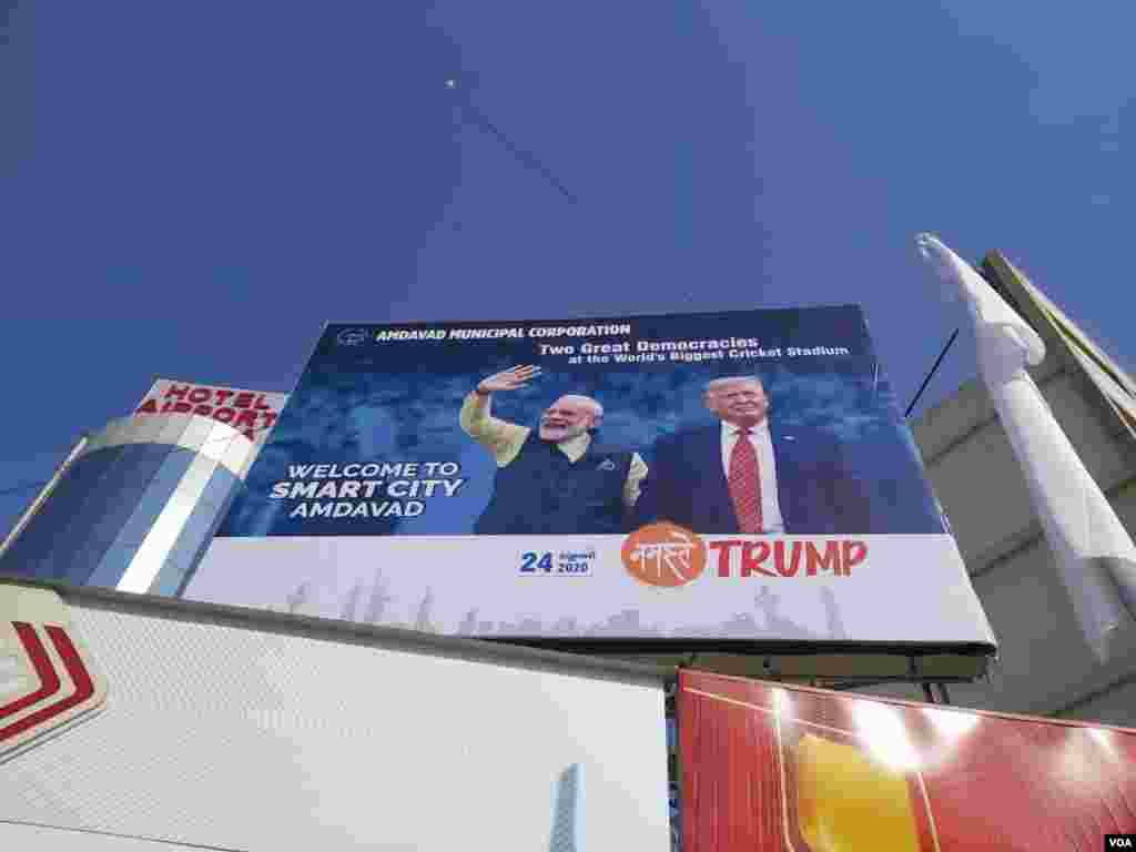 امریکی صدر ڈونلڈ ٹرمپ پیر کو بھارت پہنچیں گے تو ان کی وزیراعظم نریندر مودی اور دوسرے حکام سے ملاقاتیں ہوں گی۔