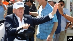 Donald Tramp na golf turniru na Floridi pre dva dana