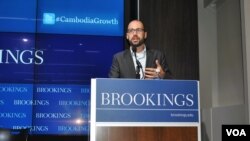 FILE: Sebastian Strangio, journalist and author of "Hun Sen's Cambodia" talks about the effects of international aid on Cambodia's democratic development at the Brookings Institution in Washington, DC, Thursday, January 29, 2015. (Sophat Soeung/VOA Khmer).