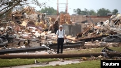 Massive Tornado Hits Oklahoma 