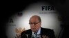 Chủ tịch FIFA đề nghị Iran bỏ lệnh cấm phụ nữ xem bóng đá