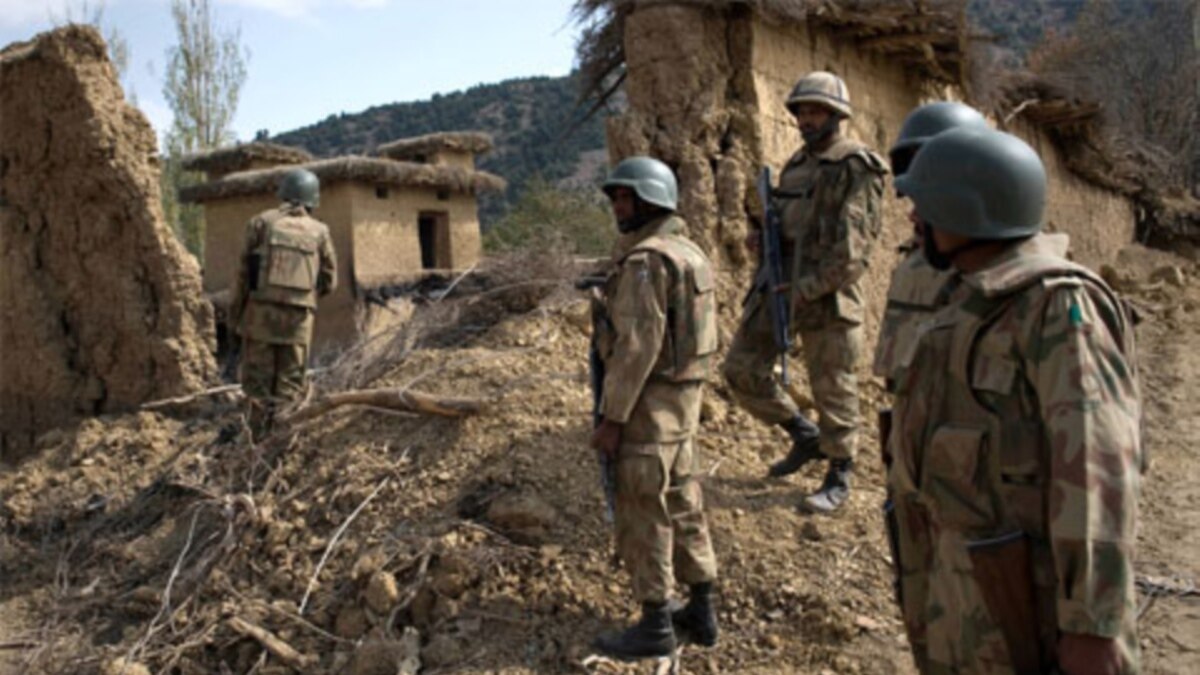 Pakistan bombs militants in south waziristan