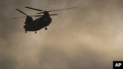 Jirgin yakin helkwafta samfurin Chinook CH-47 a Afghanistan