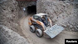 Las autoridades aún deben encontrar a un tercer minero. Photo: Gobierno Regional de Antofagasta/via REUTERS