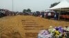 Funeral de vítimas da tragédia da lixeira, Moçambique