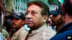 Mantan Presiden Jenderal Pervez Musharraf kembali ditahan Kamis (10/10) atas dakwaan kejahatan terbaru (foto: dok). 