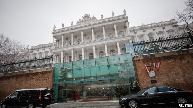 Bangunan hotel mewah Palais Coburg di Wina, Austria (foto: dok).