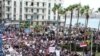 Egipto: Protestos continuam apesar do recolher obrigatório
