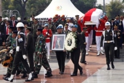 Upacara pemakaman mantan presiden B.J. Habibie di Taman Makam Pahlawan Kalibata, 12 September 2019.