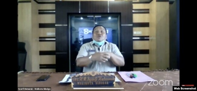 Wali Kota Sibolga, Syarfi Hutauruk dalam diskusi daring Platform Digital x UMKM Atasi Kelangkaan APD, Selasa 5 Mei 2020. (Screenshot : Anugrah Andriansyah)