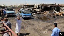 12일 이라크 바그다드 시아파 거주 지역의 청과물 시장에서 자살 폭탄 공격이 발생해 수십명의 사상자가 발생했다.