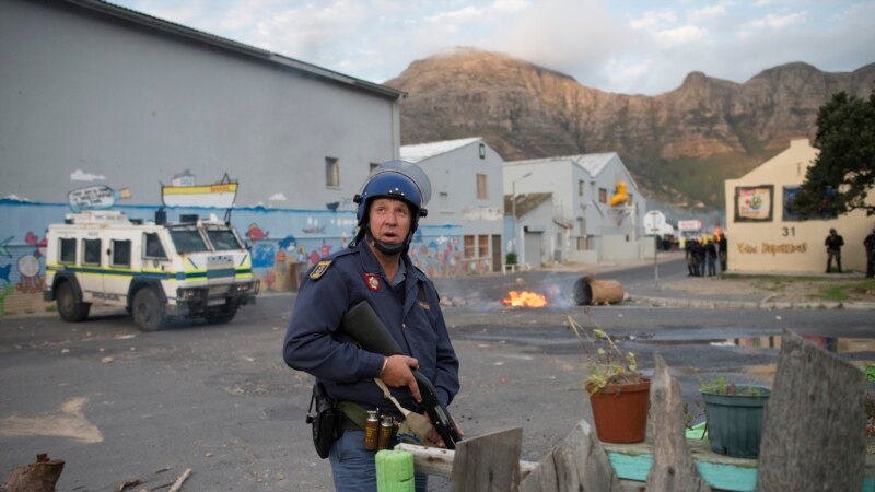 Au moins sept membres d'un gang tués, soupçonnés de meurtres de policiers en Afrique du Sud: