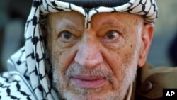 Mantan pemimpin Palestina Yasser Arafat yang meninggal dunia pada 2004 di sebuah rumah sakit militer di Perancis. (Foto: AP)