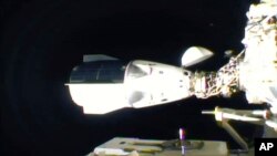 Tàu SpaceX cập trạm ISS