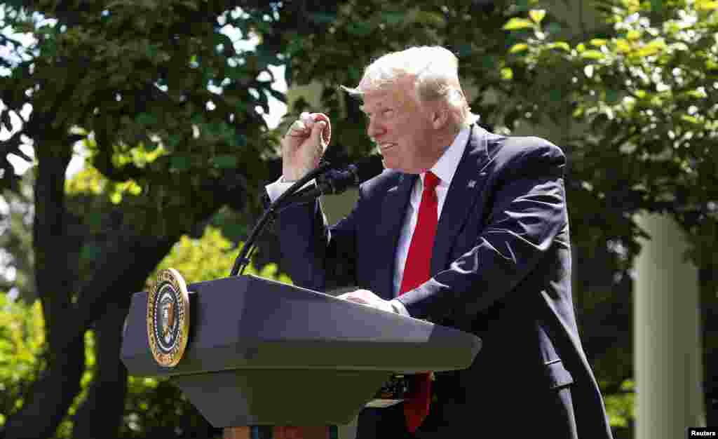 یکم جون 2017 کو صدر ٹرمپ نے وائٹ ہاؤس کے روز گارڈن میں موسمیاتی تبدیلی کے &#39;پیرس معاہدے&#39; سے امریکہ کی علیحدگی کا اعلان کیا۔ ساتھ ہی انہوں نے درجہ حرارت میں تبدیلی کی نشاندہی بھی کی۔