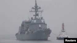 The Japan Maritime Self-Defense Force destroyer JS Suzutsuki (DD 117) 