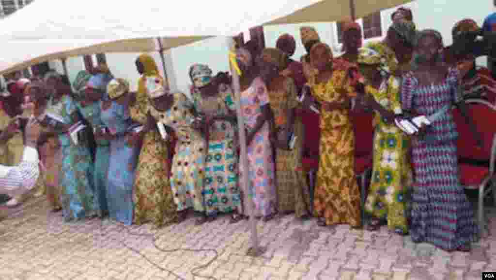 BOKO HARAM: Bikin murnar sako wasu 'yan matan Chibok