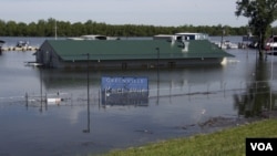 En Louisiana, las autoridades abrirán el vertedero Morganza para hacer bajar el nivel.