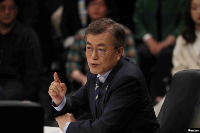 Moon Jae-in, the presidential candidate of the Democratic Party of Korea, speaks during a televised debate in Goyang, South Korea, April 25, 2017.
