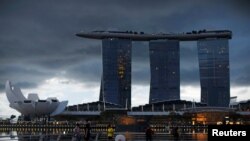 Kawasan Merlion Park di Singapura setelah negara itu membuka kembali perbatasan di tengah pandemi Covid-19, 19 Juni 2020. (Foto: Edgar Su/Reuters)