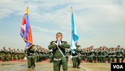 More than 400 troops from three army engineering, demining and military police units, who are set to leave Cambodia early Friday morning, Phnom Penh, Cambodia, May 3, 2018. (Aun Chhengpor/VOA Khmer)