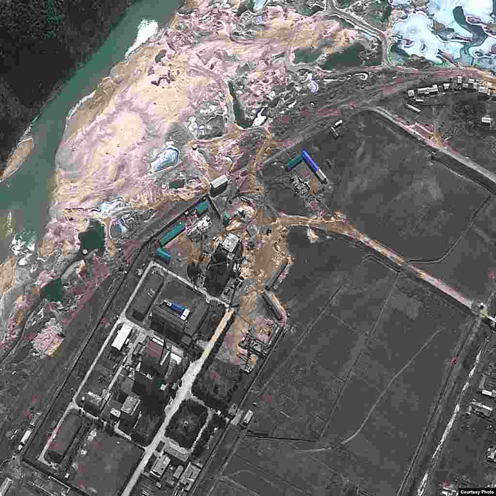 북한 영변 핵 시설의 지난 3월 20일 인공위성 사진. 지오아이(GeoEye) 제공.