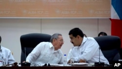 Nicolás Maduro ha evidenciado la influencia que tiene el gobierno de los Castro en su mandato.