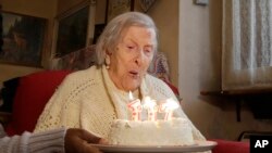 آرشیف: خانم ایما مورانو ایتالیایی ۱۱۷ سالروز تولد خود را در ۲۹ نوامبر ۲۰۱۶ جشن گرفت