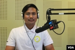 FILE: Dy Thehoya, senior program officer for migrant workers (CENTRAL) is one of the guests discussing "Obstacles in Voter Registration For Migrant Workers" on Hello VOA radio call-in show, moderated by Men Kimseng, Thursday, November 24, 2016. (Lim Sothy/VOA Khmer)